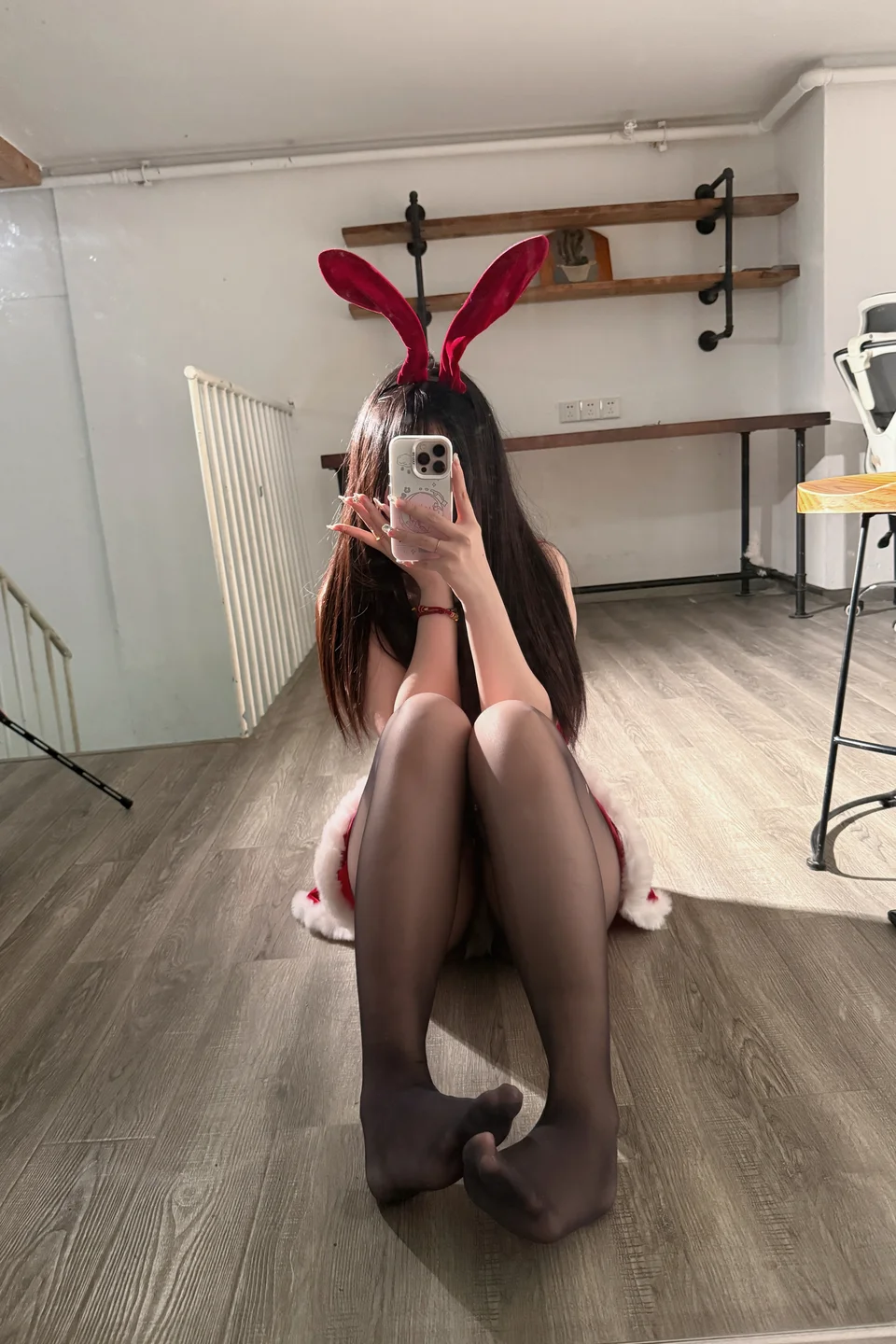 洛桑w伊梓 - No.020 圣诞兔 [30P-220MB] tg@simisebaisi 【丝足阁】013.webp